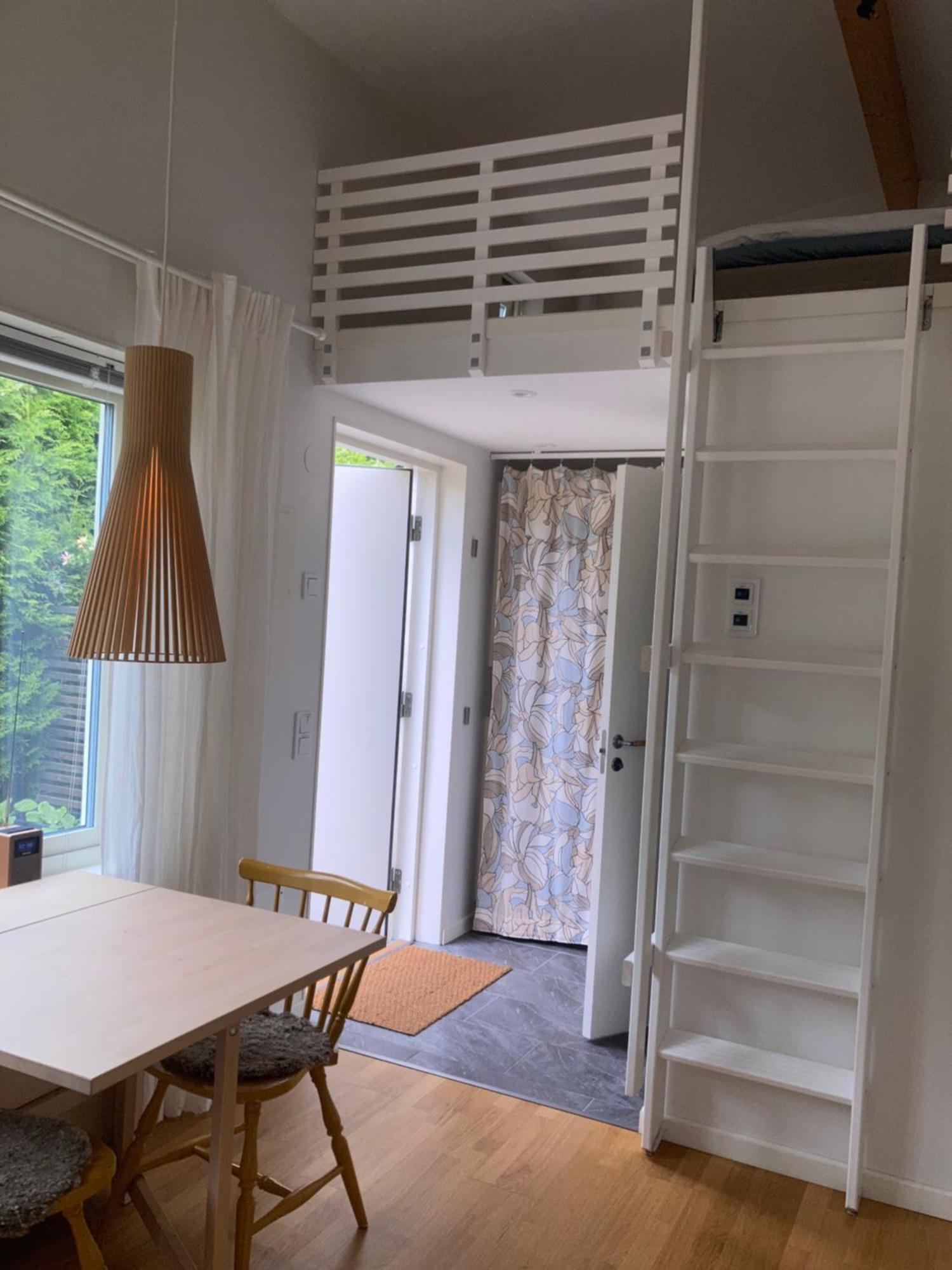 Tiny Grey House With Loft, 15 Min From City Center Göteborg Exterior foto